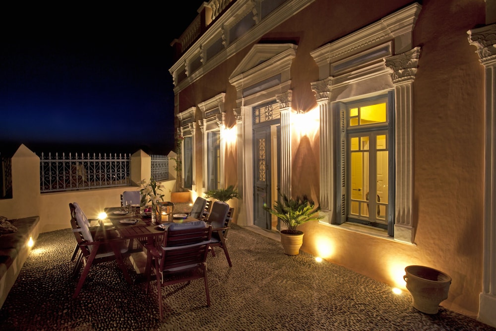Oia Mansion 25/50