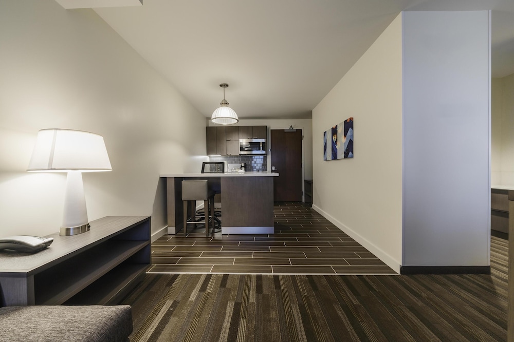 Hyatt House Sacramento Airport - Natomas 7/46
