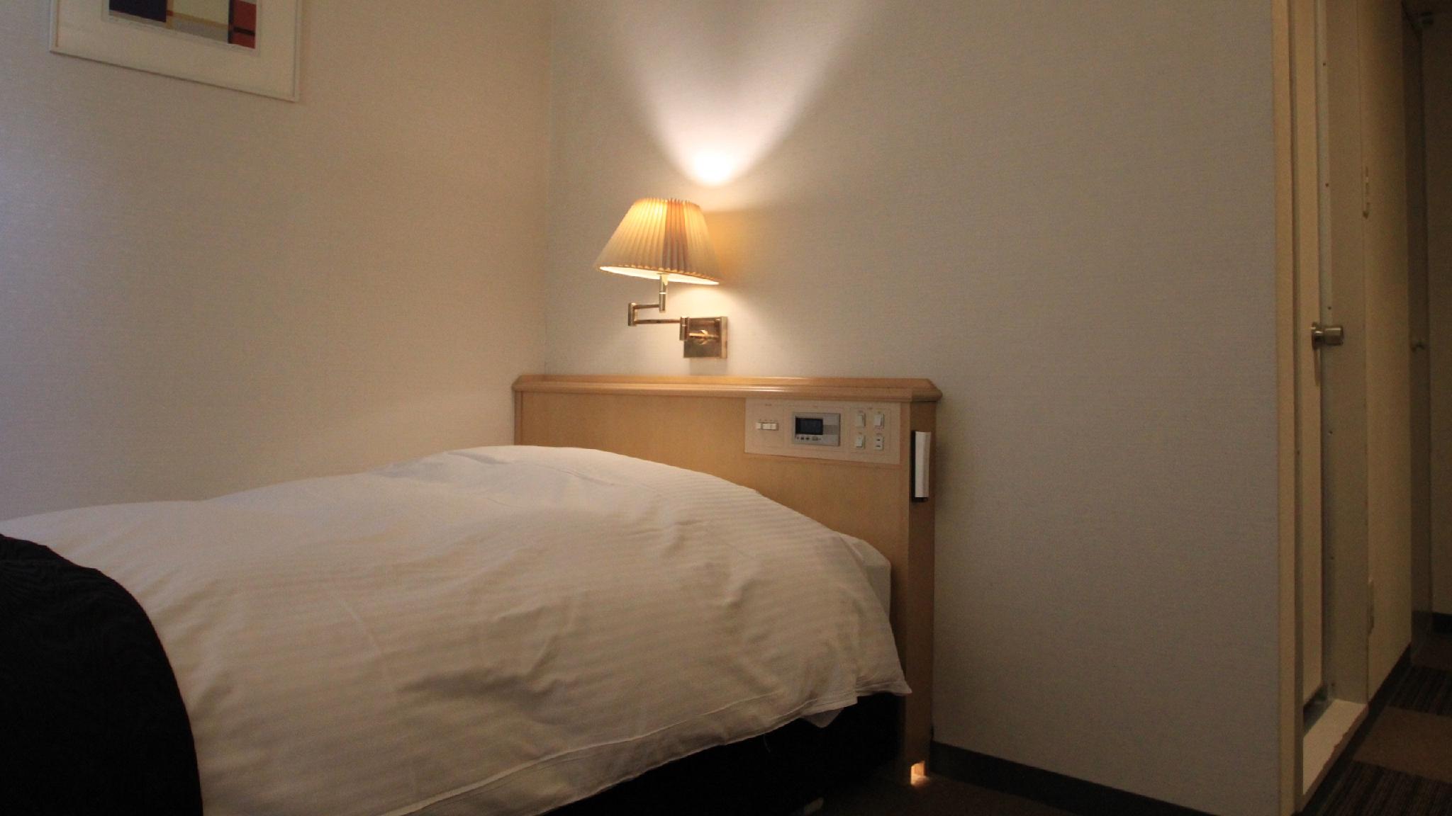 Semi Room, Standard, Semi Double Bed, Smoking