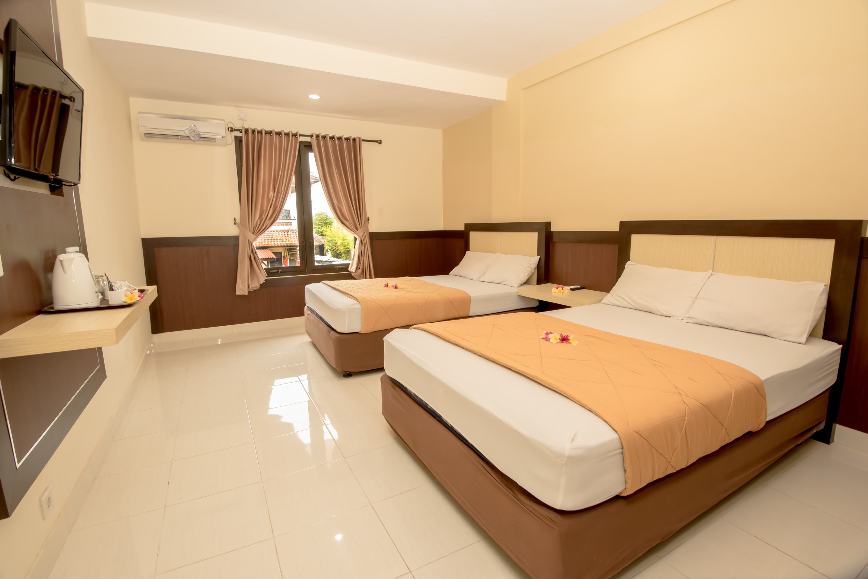 Superior, Twin Beds