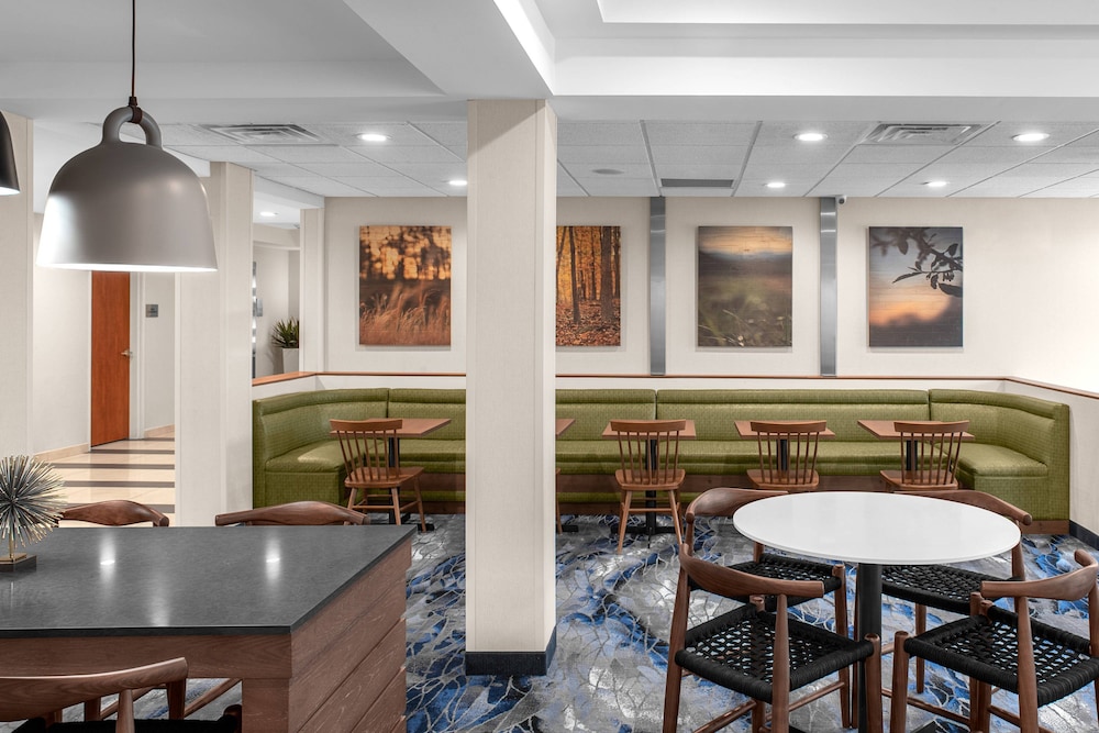 Fairfield Inn And Suites Columbus West 31/40