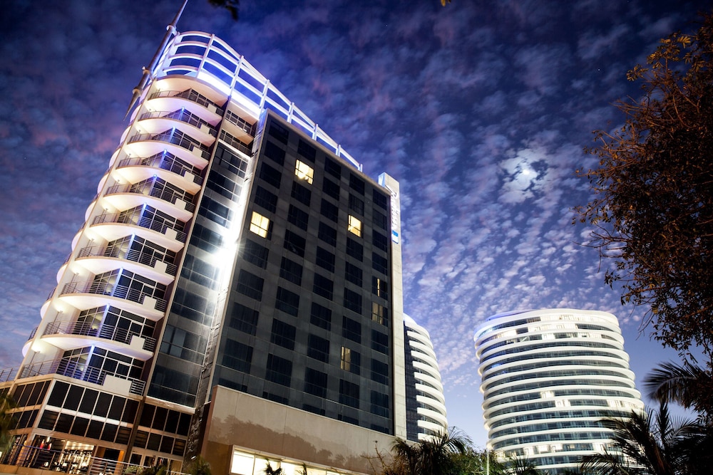 RADISSON BLU HOTEL & RESIDENCE, MAPUTO 4/80