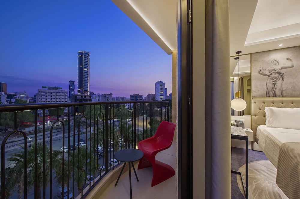 Gate Twenty Two Boutique Hotel 35/35