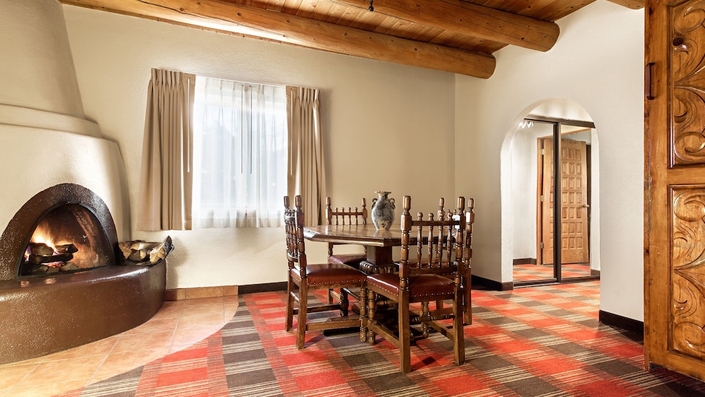 Sagebrush Inn Suites 69/81