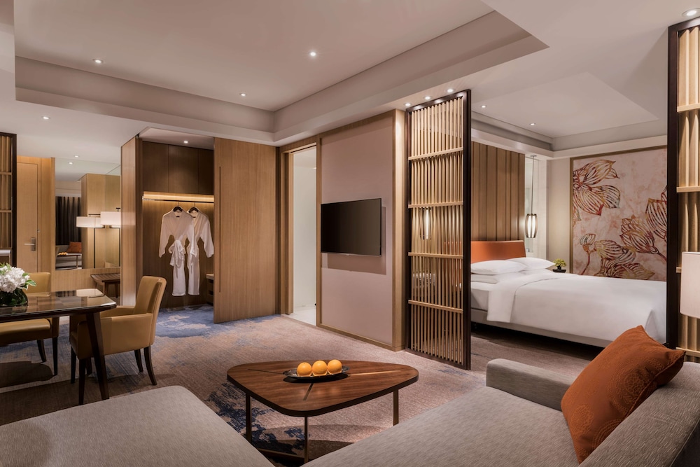 HYATT REGENCY SHANGHAI WUJIAOCHANG 24/75