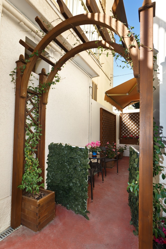 Residence dei Due Porti 8/50