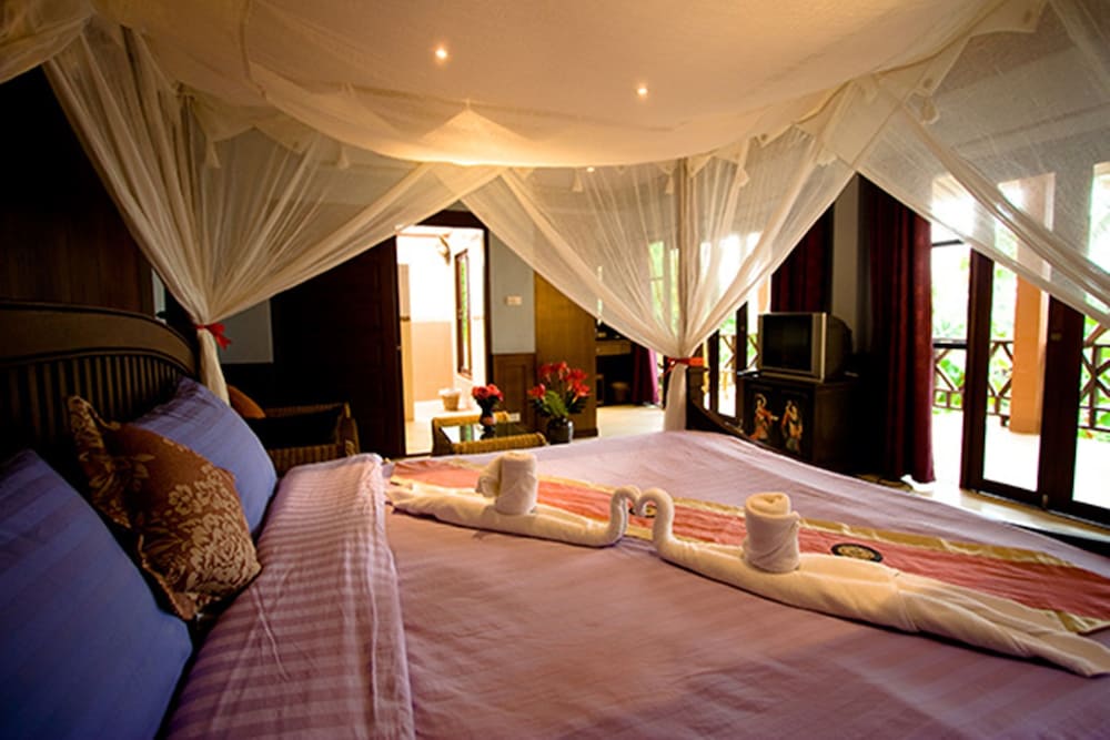 Rin Beach Resort 24/70