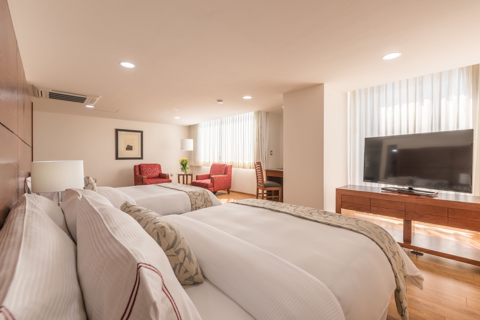 Master, Suite, 2 Double Beds