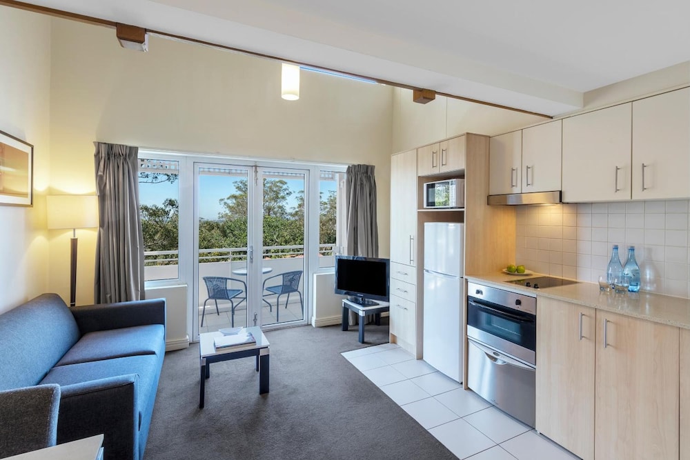 Nesuto Pennant Hills Apartment Hotel 25/48