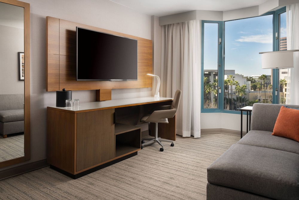 Costa Mesa Marriott 48/51