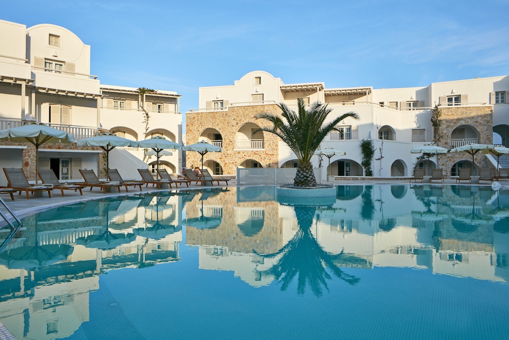 Aegean Plaza Hotel in SANTORINI