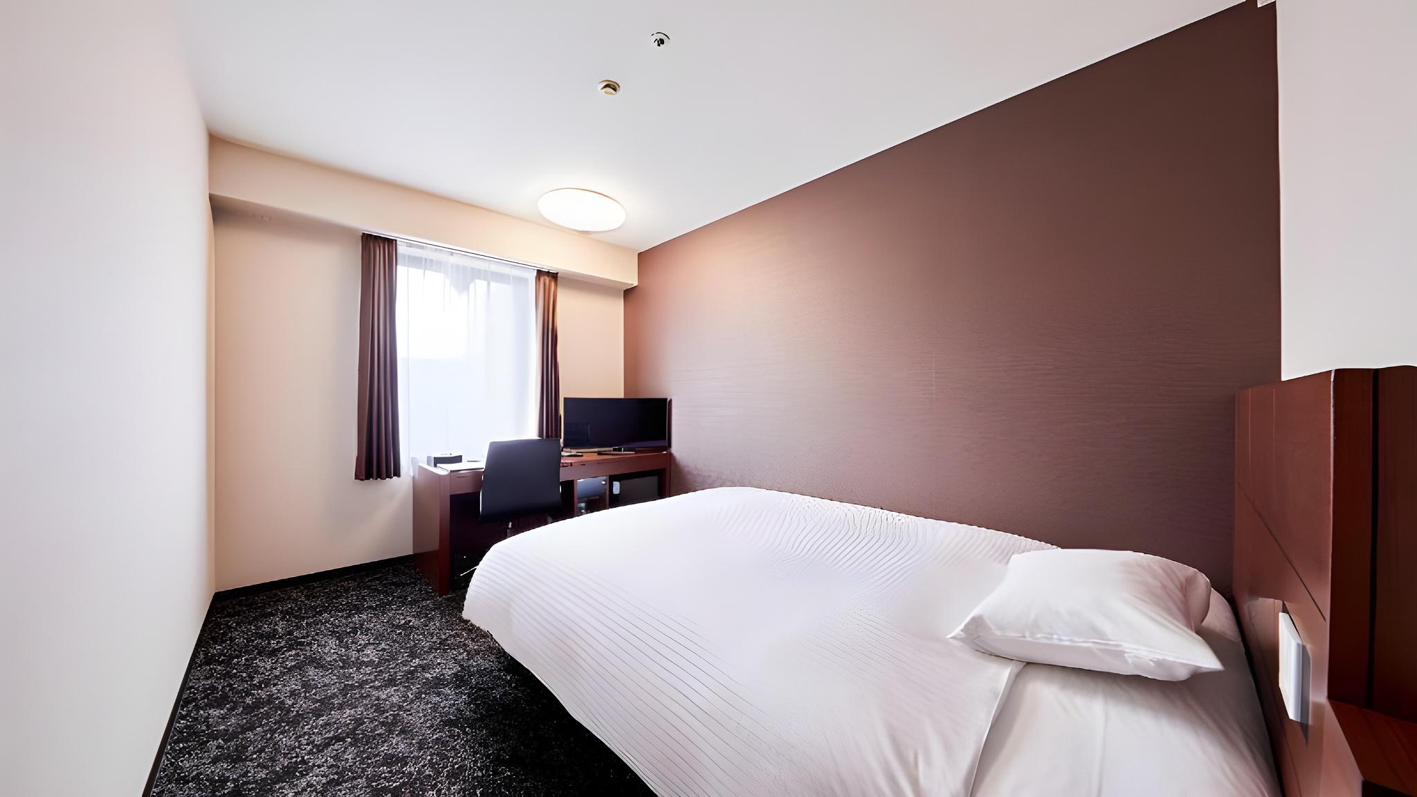 Semi Room, King Bed