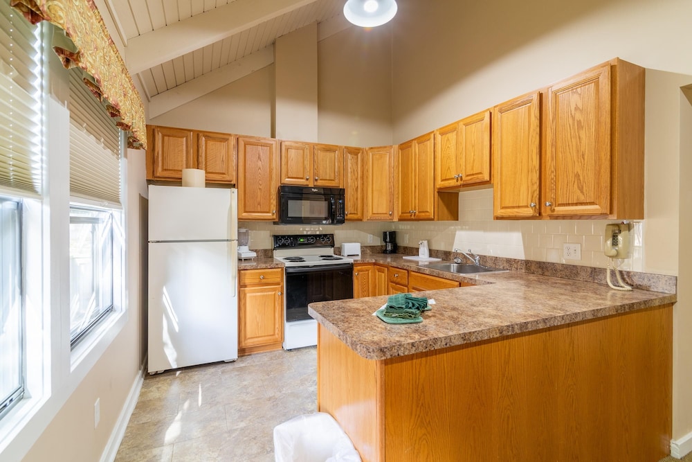 Mountain Villa With Waterpark, Golf, Skiing, Wine Tour Access and More! Massanuttens Shenandoah Vil 8/49