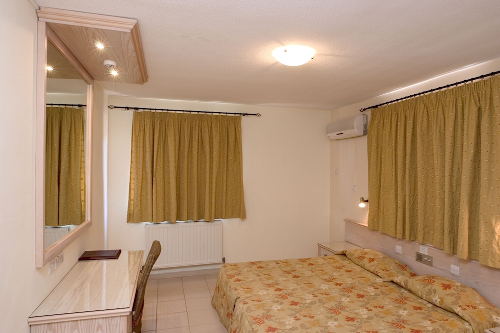 Senator Hotel Apartments - Adults Only 35/70