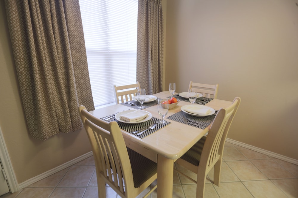 Victoria Palms Inn Suites 27/31