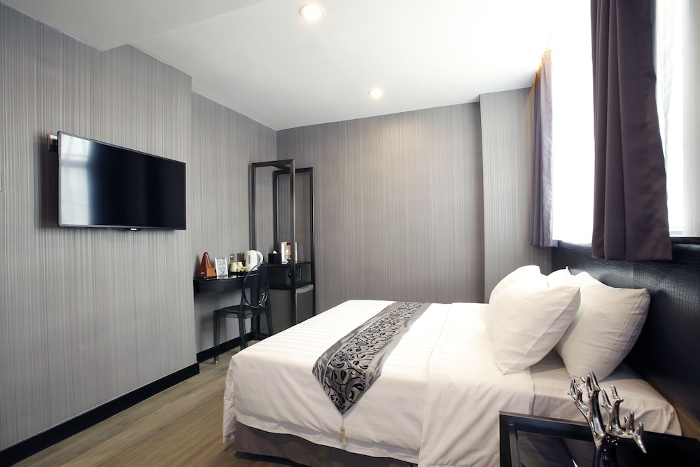 غرفة تنفيذية مع أريكة، M1 HOTEL NORTH POINT 5/6