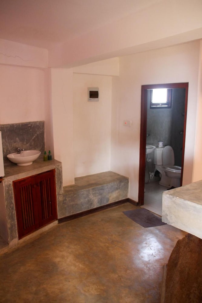 Shanthi Beach Resort 25/48