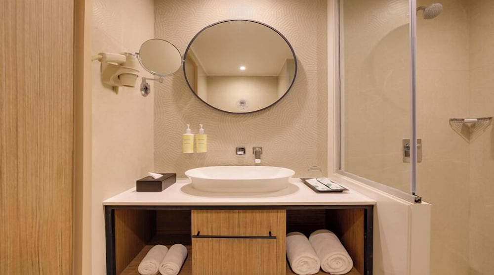 Lemon Tree Hotel Chinchwad Pune 54/56