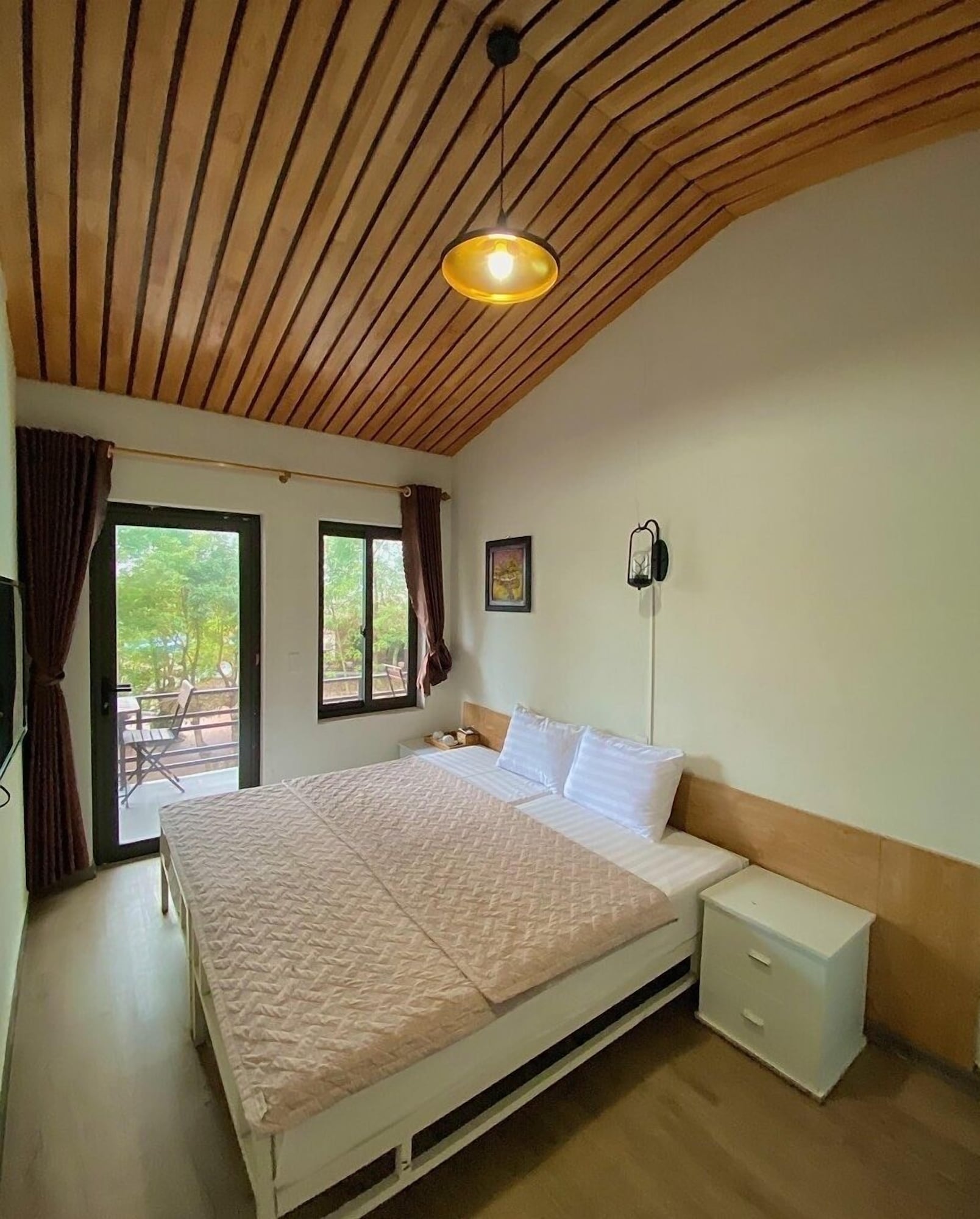 غرفة ديلوكس ثلاثية بسرير كوين وسرير فردي، Catba Oasis Bungalows - Hostel 4/9