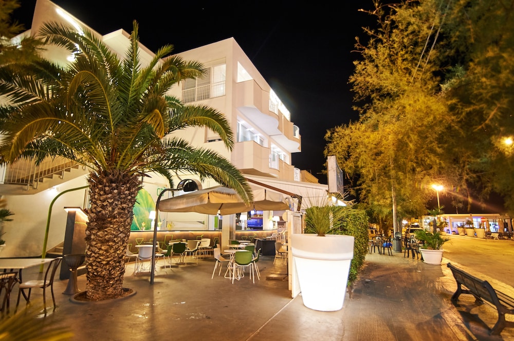 Cico Boutique Hotel 56/64