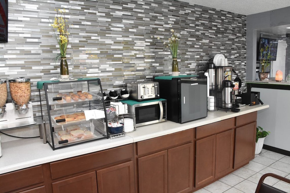 Americas Best Value Inn St George Sc 11/16