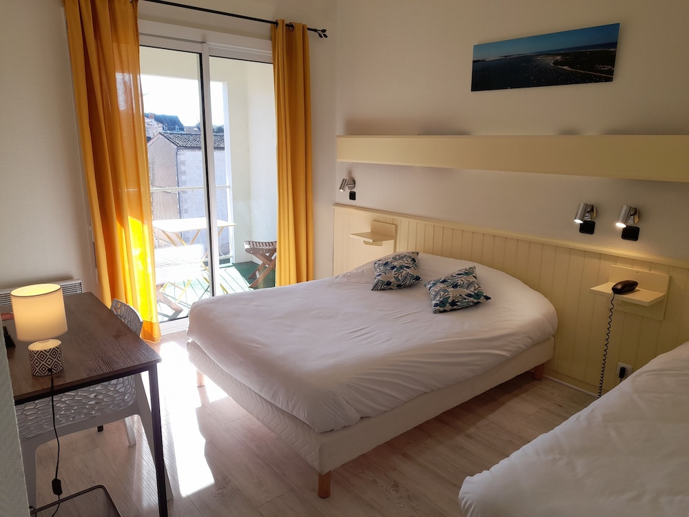 Sorti P Tit Dej Hotel Saintes 10/50