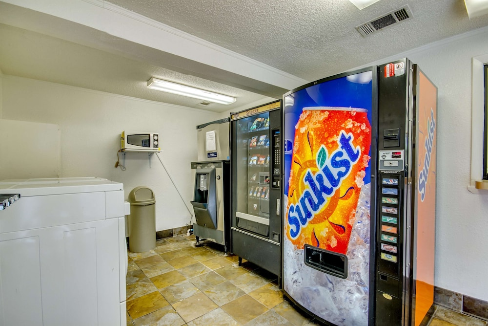 Motel6 Saint Joseph, MO 16/57