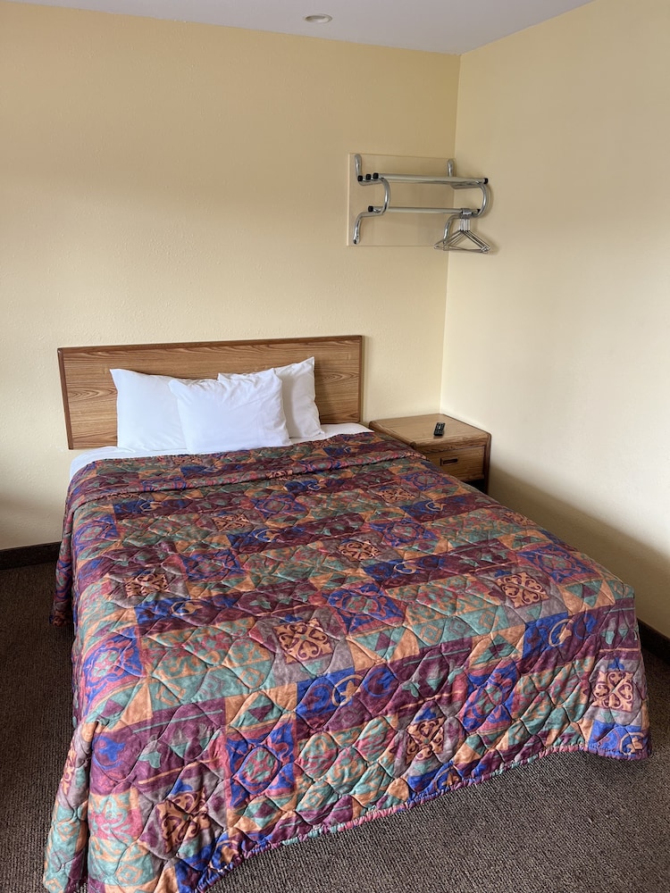 All Star Value Inn 17/74