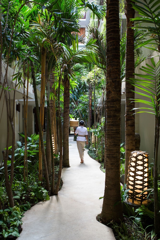 Ubud Village Hotel 47/51