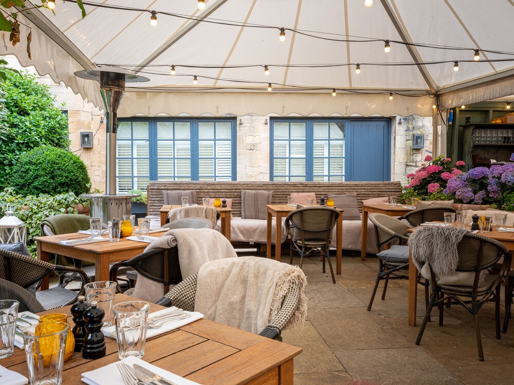 The Wheatsheaf Inn 33/46