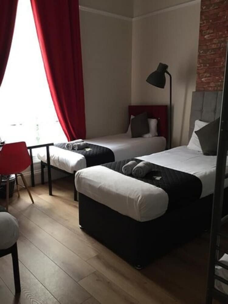 Queen's Guesthouse 13/50