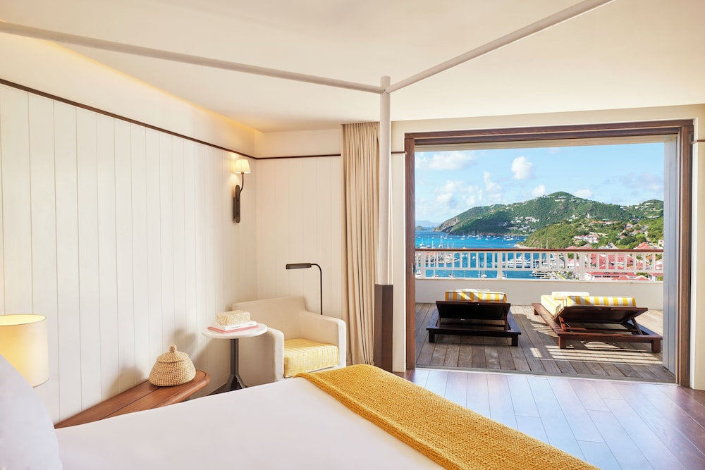 Suite, King Bed, Private Infinity Pool