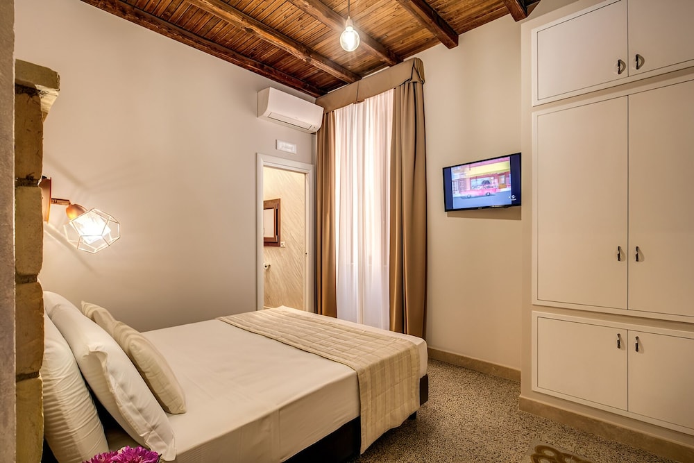 Colosseo Accomodation Room 9/38