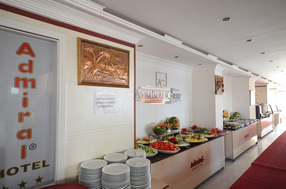 Admiral Hotel 26/48
