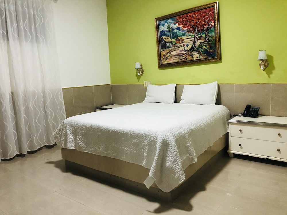 La Casona Dorada 19/56