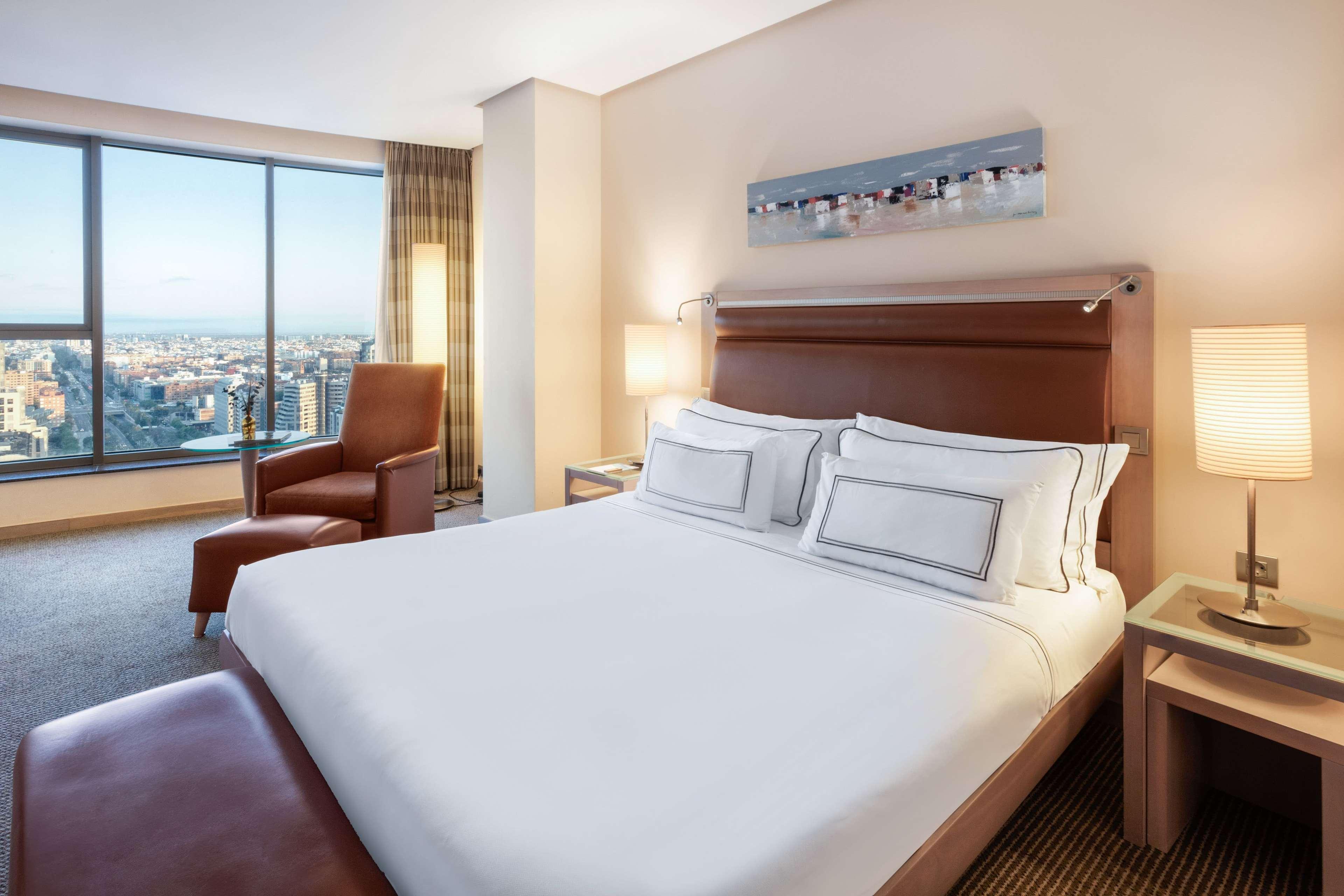 جناح غراند عائلي، Melia Valencia Palacio de Congresos Formely Hilton Valencia 2/17