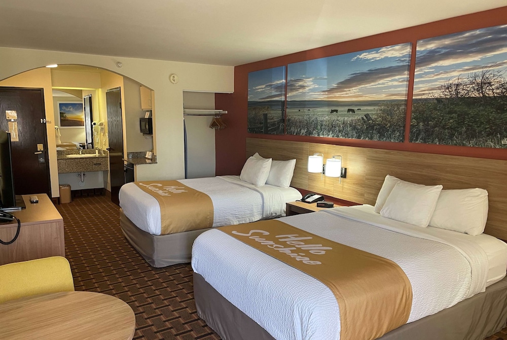 Days Inn by Wyndham Dallas Plano 12/31
