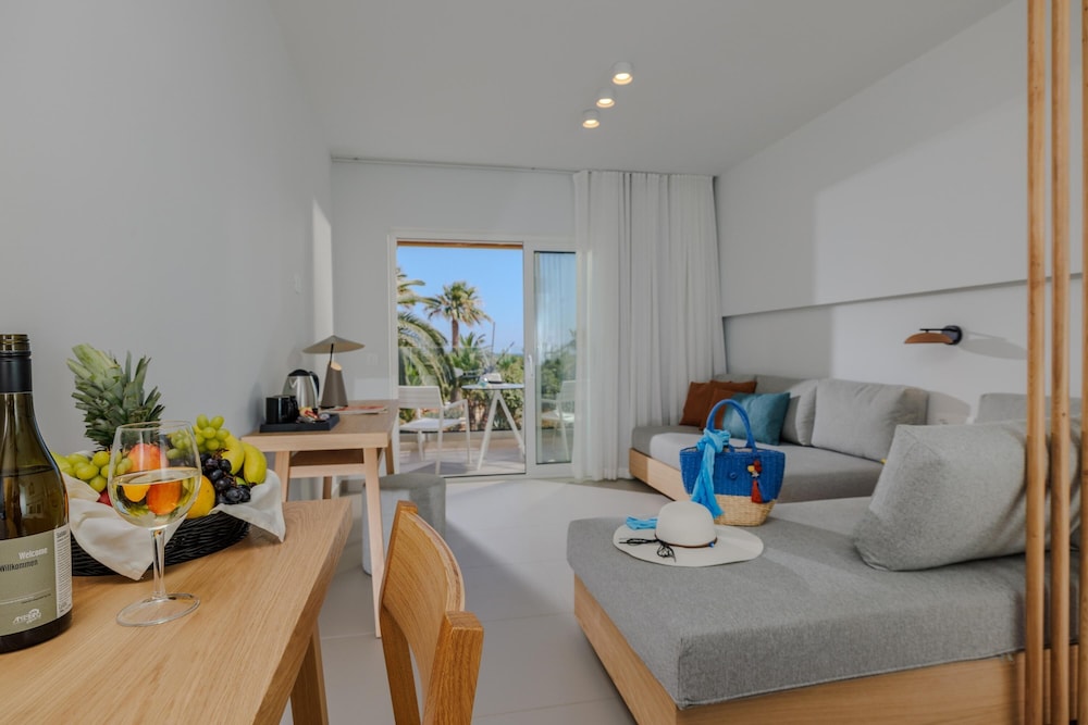 Anissa Beach and Village Hotel 51/80