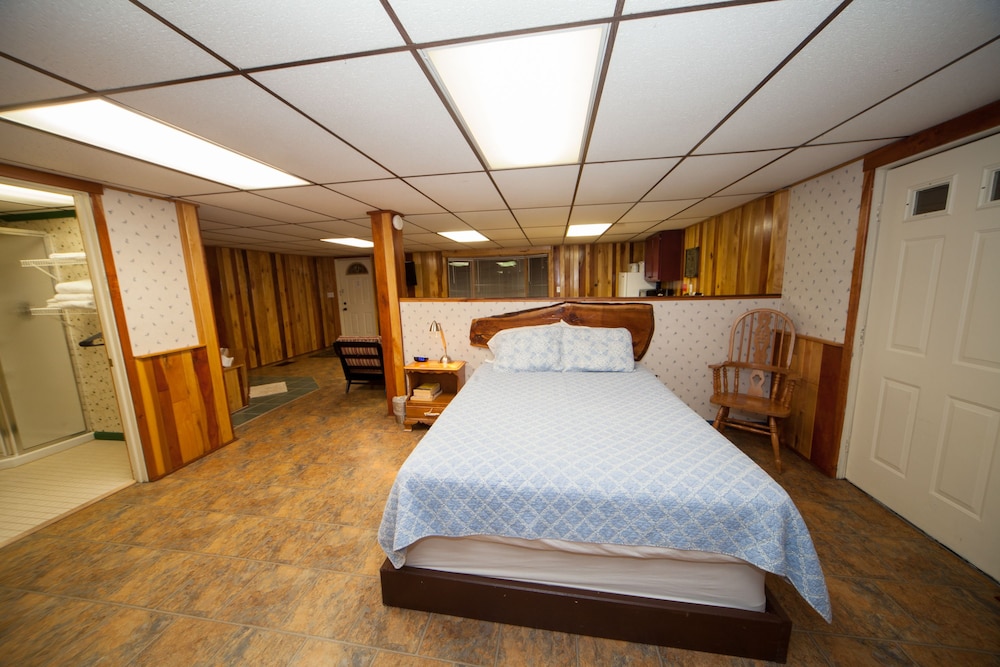Log Cabin Lodge Suites 17/68