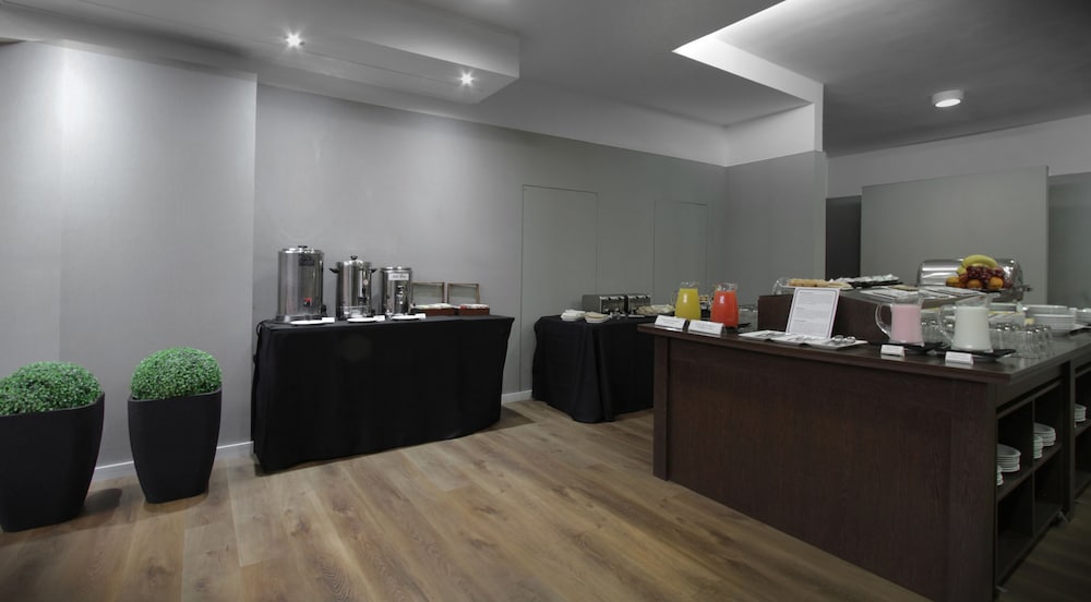 Hotel 8 de Octubre 40/48