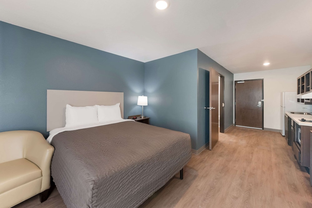 WoodSpring Suites Dayton North 22/42