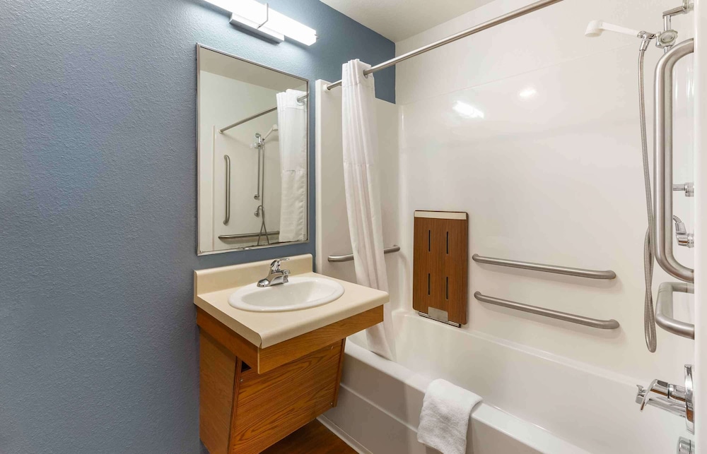 Extended Stay America Select Suites Akron South 51/51