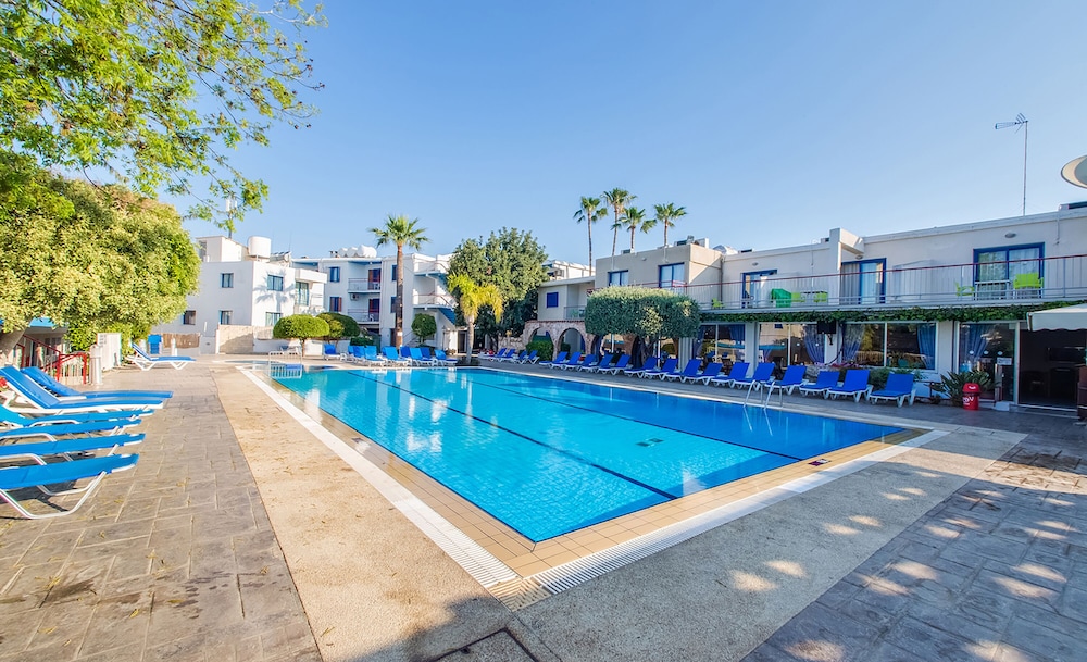 Green Bungalows in AYIA NAPA