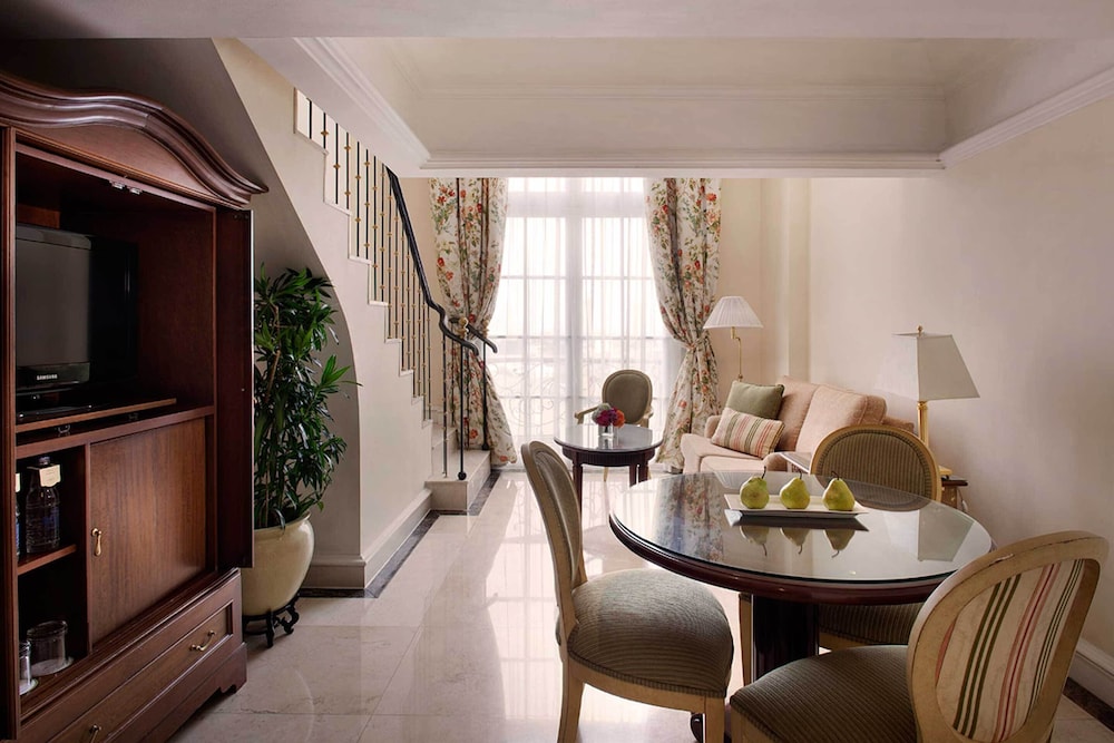Gran Mahakam Hotel 30/49