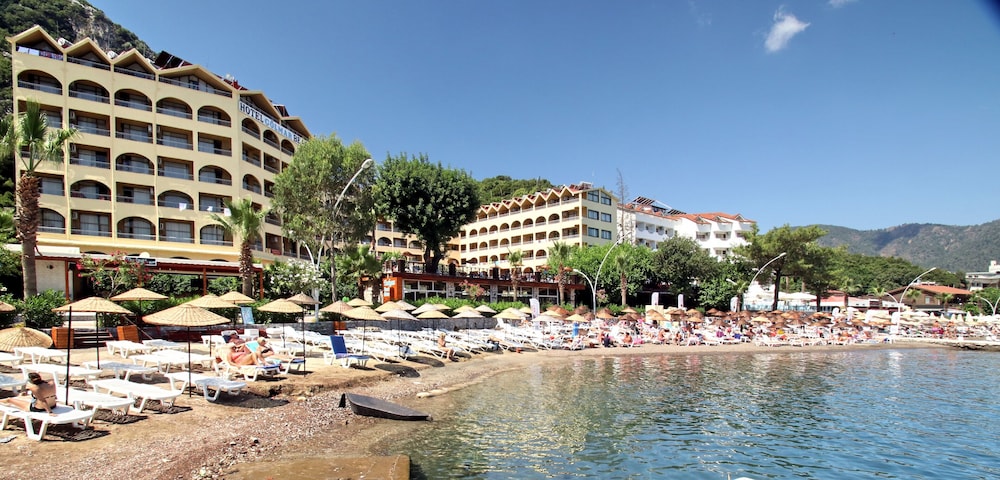 Golmar Beach Hotel 69/73