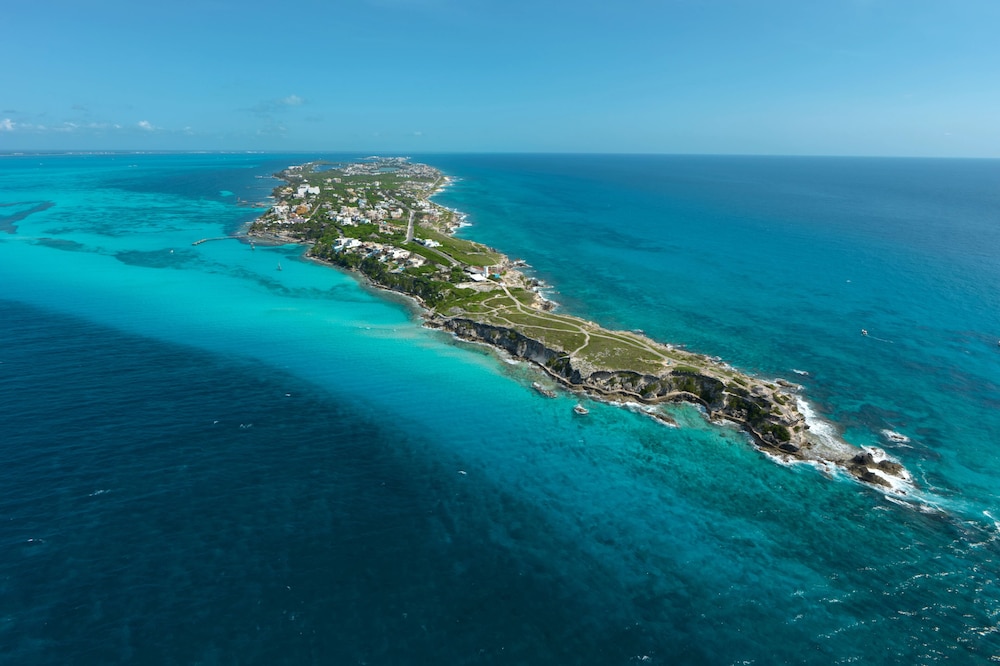 Impression Isla Mujeres by Secrets 45/50