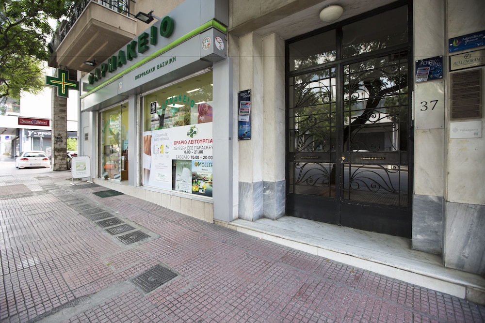Attractive Flat Near Acropolis Museum 4/35