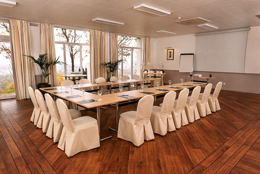 Pavillon Henri IV 37/50