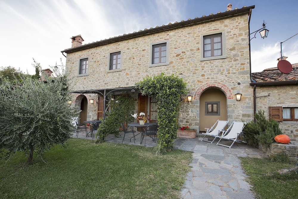 Borgo San Pietro 69/78