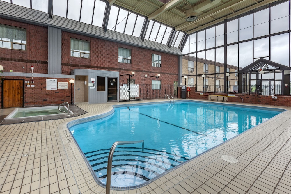Quality Inn & Conference Centre Midland 4/54